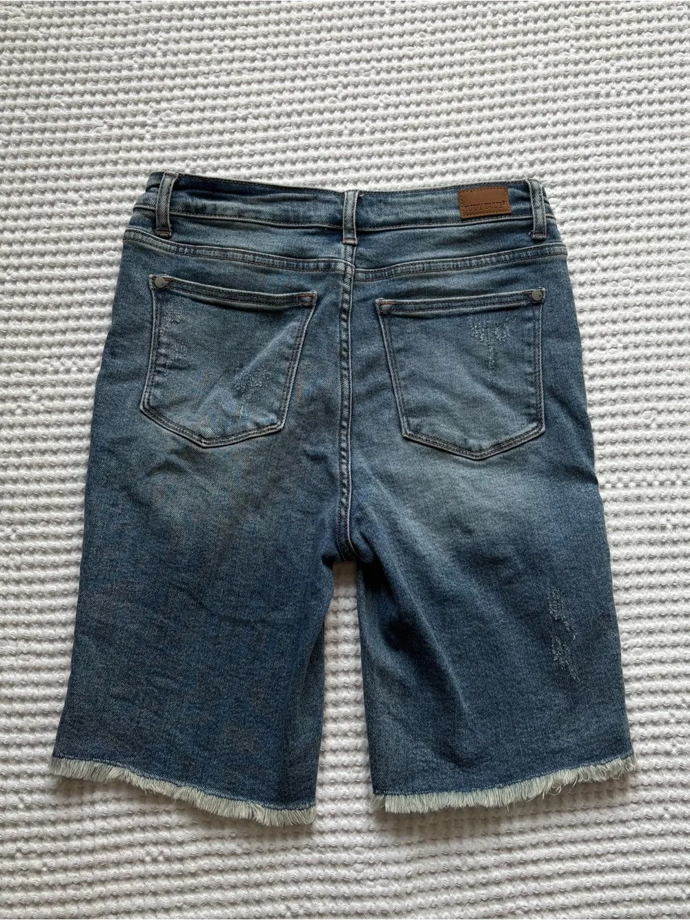 Judy Blue High Rise Cutoff Bermuda Shorts Medium Wash Raw Hem Distressed M